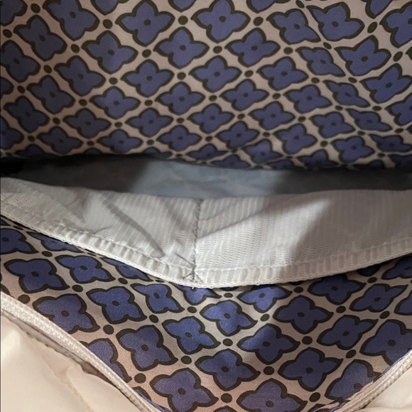 Vera Bradley Pumice Stone Outlet Ultralight Weekender Travel Bag/NWT - Picture 8 of 13